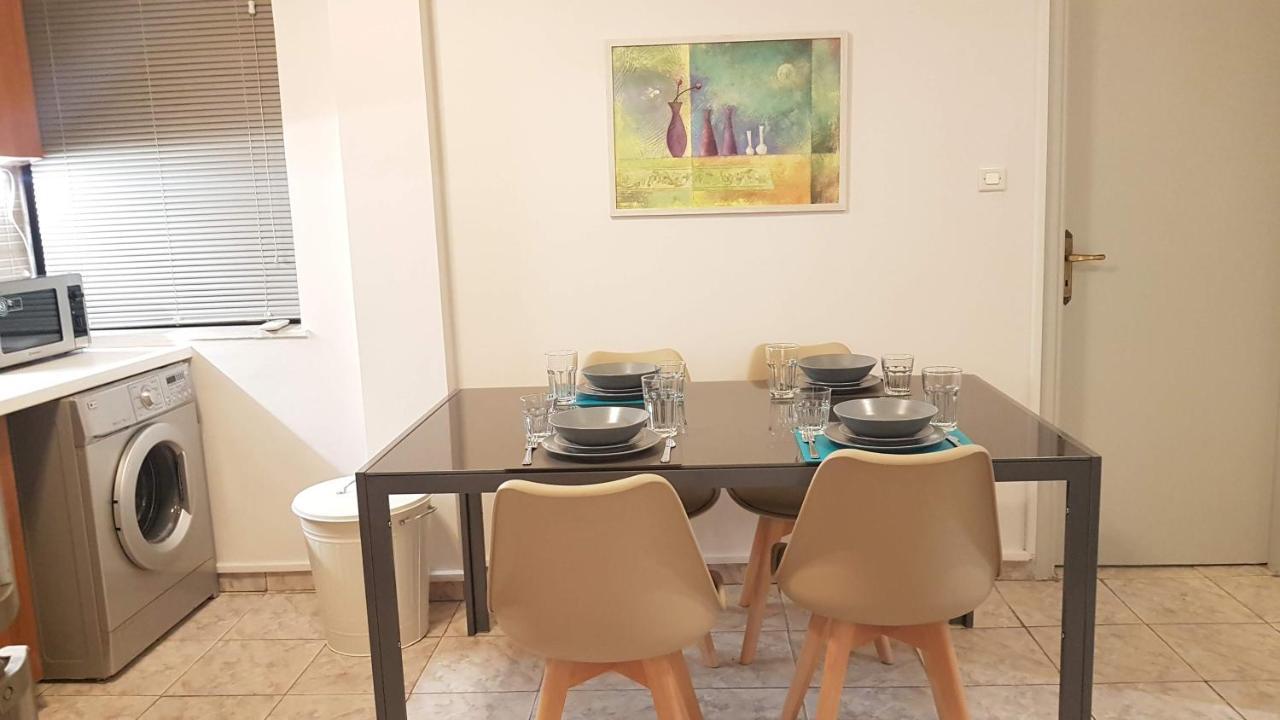 Palette Apartment Champagne - Athens Center, 6 Bd, 3 Bath Exteriör bild
