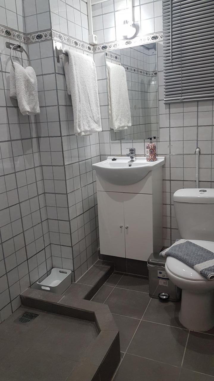 Palette Apartment Champagne - Athens Center, 6 Bd, 3 Bath Exteriör bild