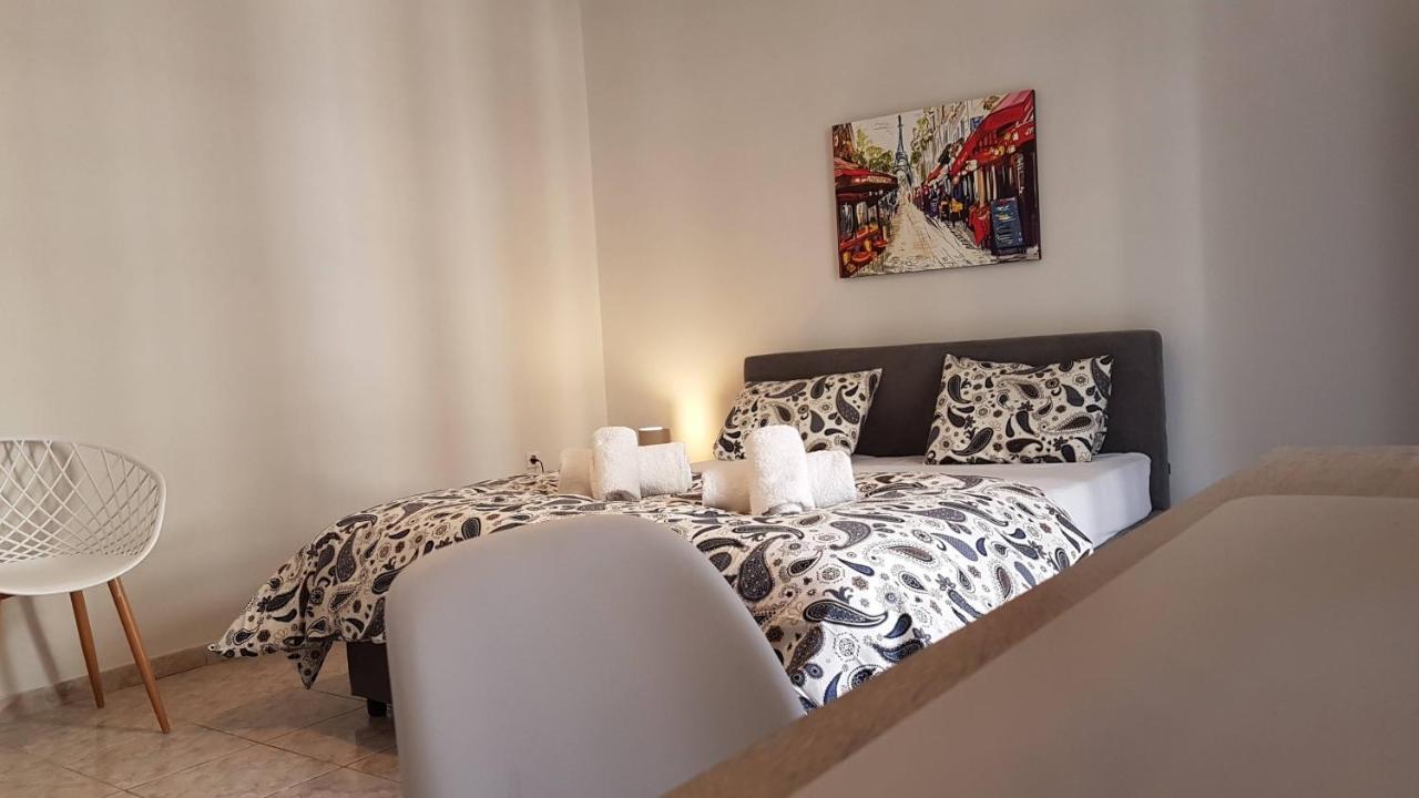 Palette Apartment Champagne - Athens Center, 6 Bd, 3 Bath Exteriör bild